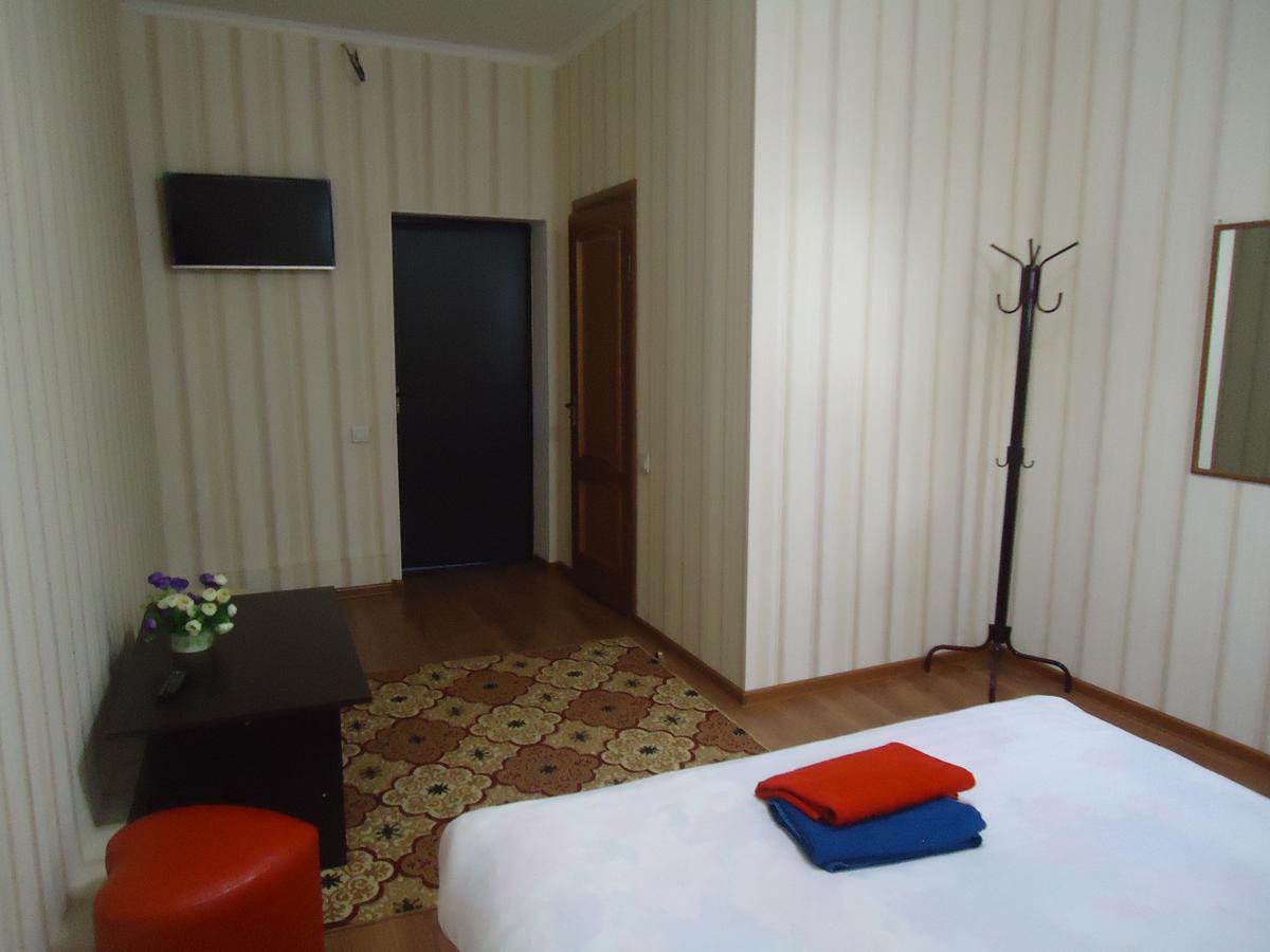 Tumar Hotel Bishkek Exterior photo
